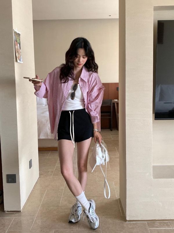 韓系簡約條紋減齡寬鬆防曬襯衫-2色 韓系簡約條紋減齡寬鬆防曬襯衫-2色