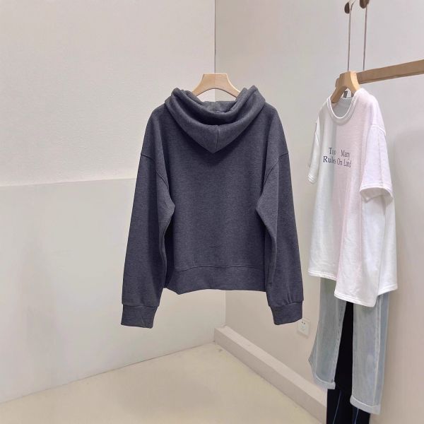 糯米絨重工刺繡抽繩連帽字母上衣 糯米絨重工刺繡抽繩連帽字母上衣