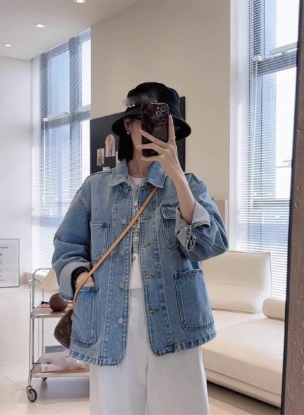 大口袋實用酵素淺藍牛仔外套 大口袋實用酵素淺藍牛仔外套