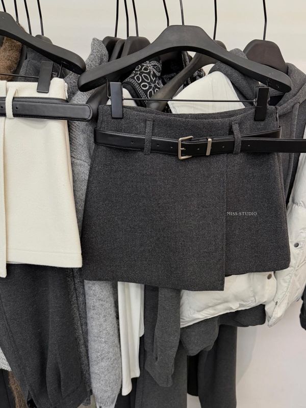 毛呢厚實直筒半身裙-3色 毛呢厚實直筒半身裙-3色