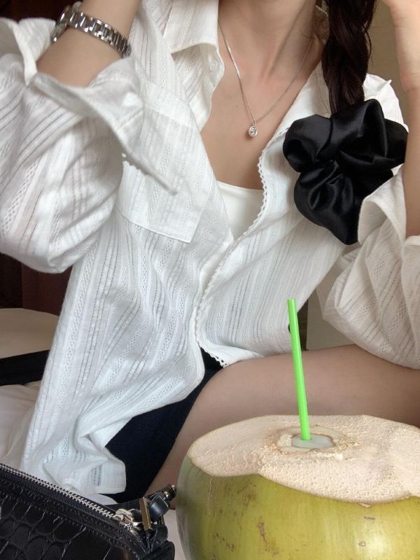 氣質肌理感慵懶風隨性寬鬆襯衫 氣質肌理感慵懶風隨性寬鬆襯衫