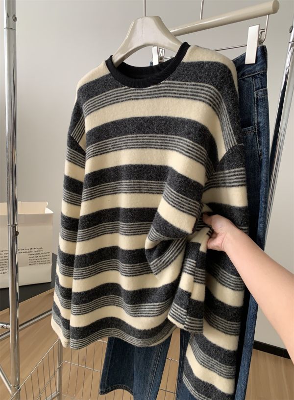 長版寬鬆仿兔絨 柔軟鬆弛感上衣 長版寬鬆仿兔絨 柔軟鬆弛感上衣