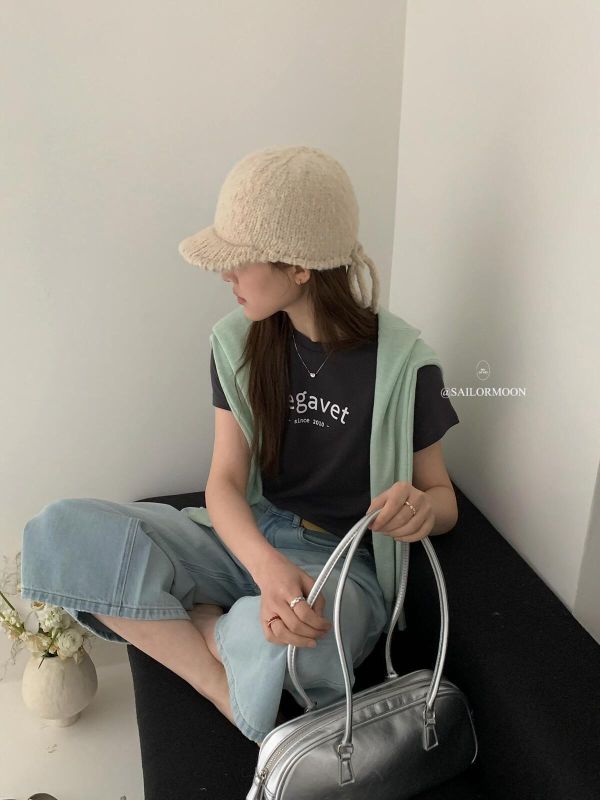 簡約字母百搭印花T恤-4色 簡約字母百搭印花T恤-4色