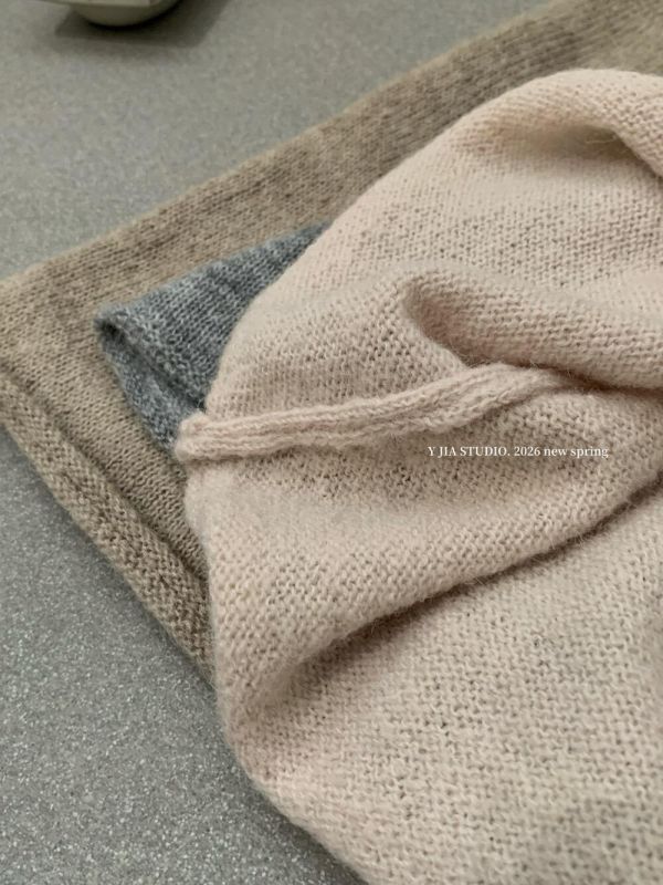 溫柔小姐姐質感鏤空透氣針織上衣-3色 溫柔小姐姐質感鏤空透氣針織上衣-3色