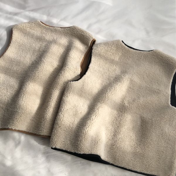 雙面穿!羊羔毛麂皮絨一體加絨百搭背心-2色 雙面穿!羊羔毛麂皮絨一體加絨百搭背心-2色