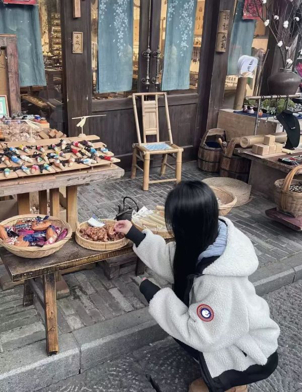 羊羔毛徽章保暖搖粒絨連帽外套-2色 羊羔毛徽章保暖搖粒絨連帽外套-2色