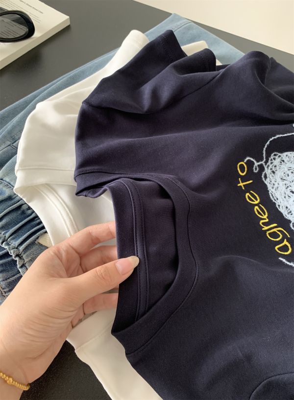 設計感立體線條小羊刺繡造型T-3色 設計感立體線條小羊刺繡造型T-3色