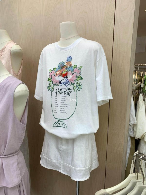 韓系花卉卡通印花寬鬆上衣 韓系花卉卡通印花寬鬆上衣