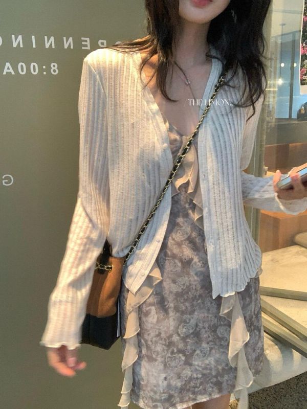 輕透防曬 鏤空木耳邊坑條防曬針織罩衫 輕透防曬 鏤空木耳邊坑條防曬針織罩衫