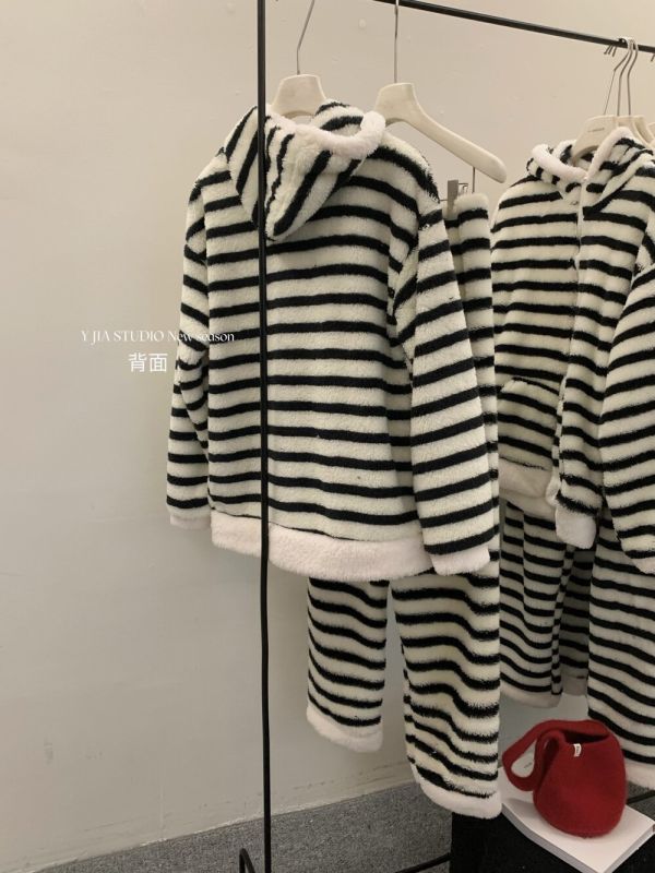 條紋加厚睡衣+鬆緊腰休閒褲套裝 條紋加厚睡衣+鬆緊腰休閒褲套裝