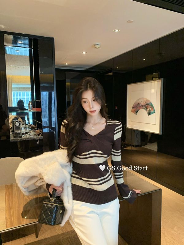 法式撞色修身扭結V領針織衫-4色 法式撞色修身扭結V領針織衫-4色