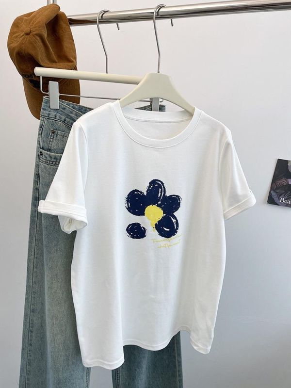 韓系花朵印花舒適寬鬆百搭T-2色 韓系花朵印花舒適寬鬆百搭T-2色