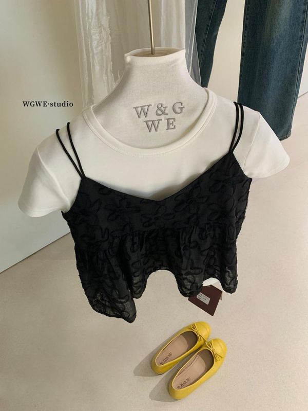 小吊帶蕾絲V領甜美法式小背心-2色 小吊帶蕾絲V領甜美法式小背心-2色