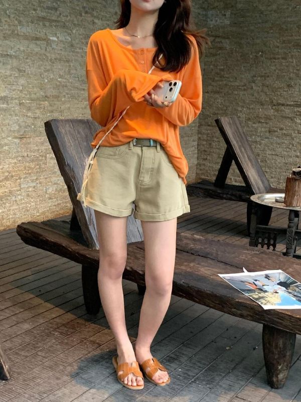 捲邊設計感百搭春夏牛仔短褲-3色 捲邊設計感百搭春夏牛仔短褲-3色