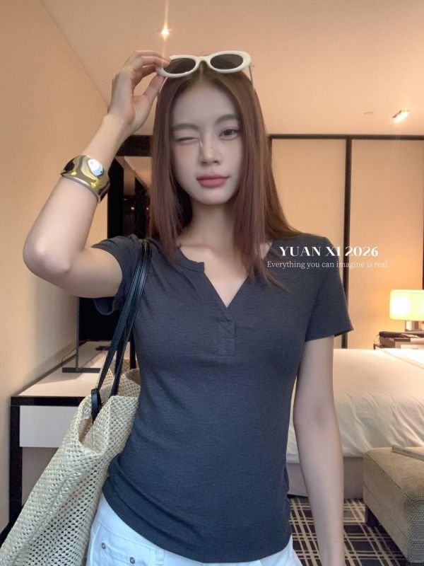 剪刀領正肩顯瘦百搭T-10色 剪刀領正肩顯瘦百搭T-10色
