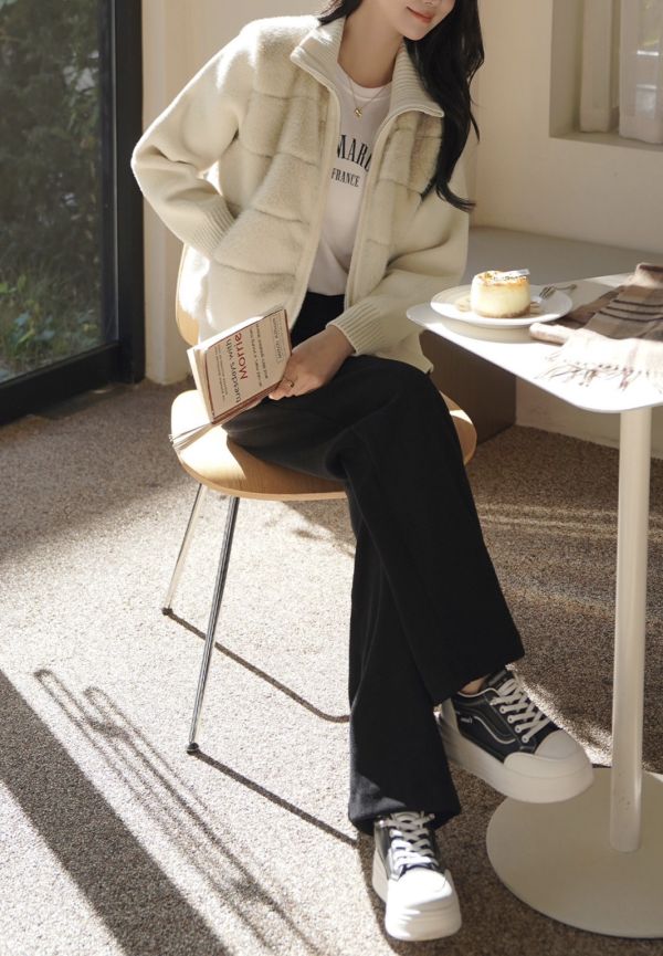 Korea 針織秀拼接皮草外套-2色 Korea 針織秀拼接皮草外套-2色