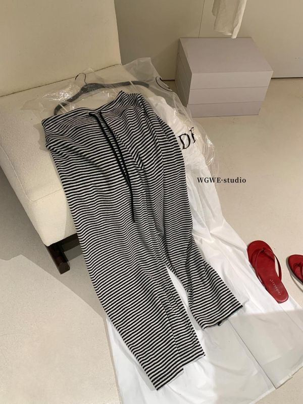 慵懶鬆弛感復古條紋垂感休閒褲-2色 慵懶鬆弛感復古條紋垂感休閒褲-2色