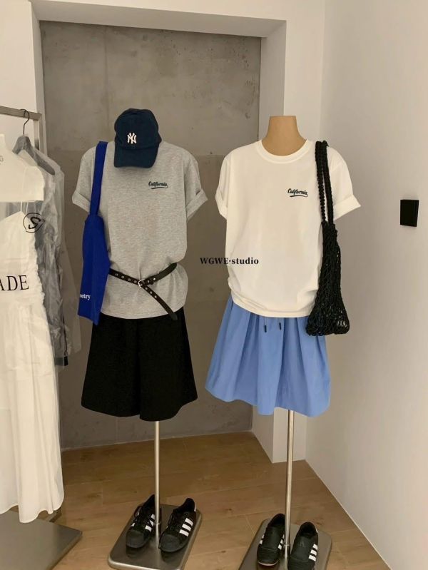 前後英文字母印花T恤-2色 前後英文字母印花T恤-2色