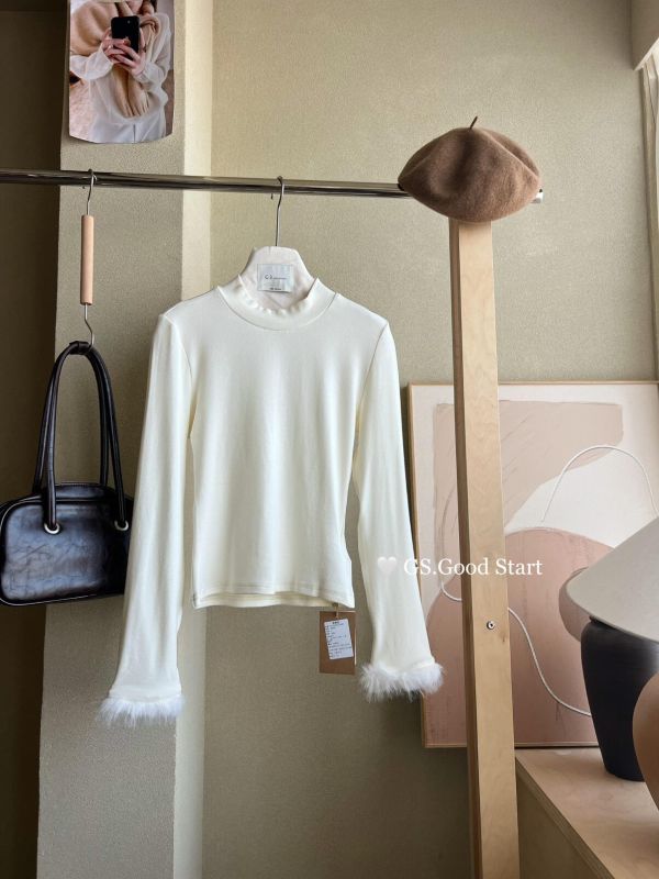 溫柔風氣質鴕鳥毛拼接加厚半高領打底衫 溫柔風氣質鴕鳥毛拼接加厚半高領打底衫