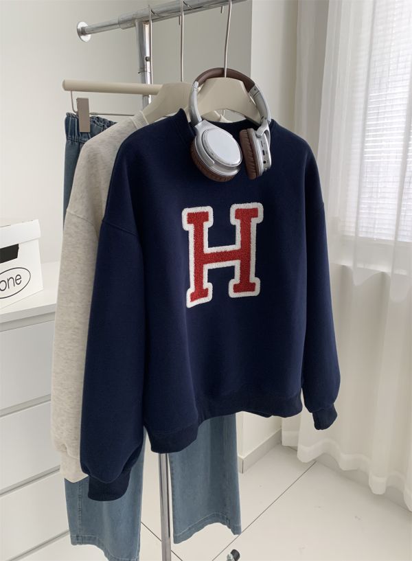 毛巾繡美式復古鬆弛感減齡上衣-3色 毛巾繡美式復古鬆弛感減齡上衣-3色