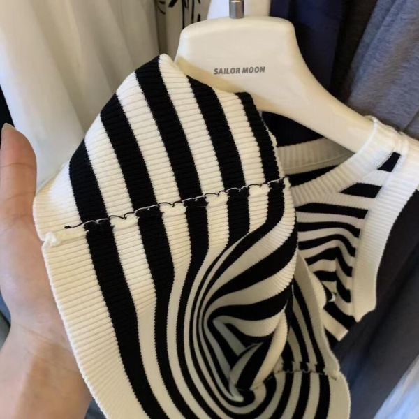 休閒風清新設計感無袖針織背心-6色 休閒風清新設計感無袖針織背心-6色