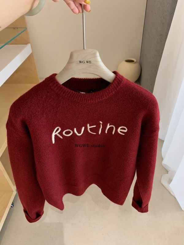 美式撞色字母刺繡短款針織上衣-3色 美式撞色字母刺繡短款針織上衣-3色