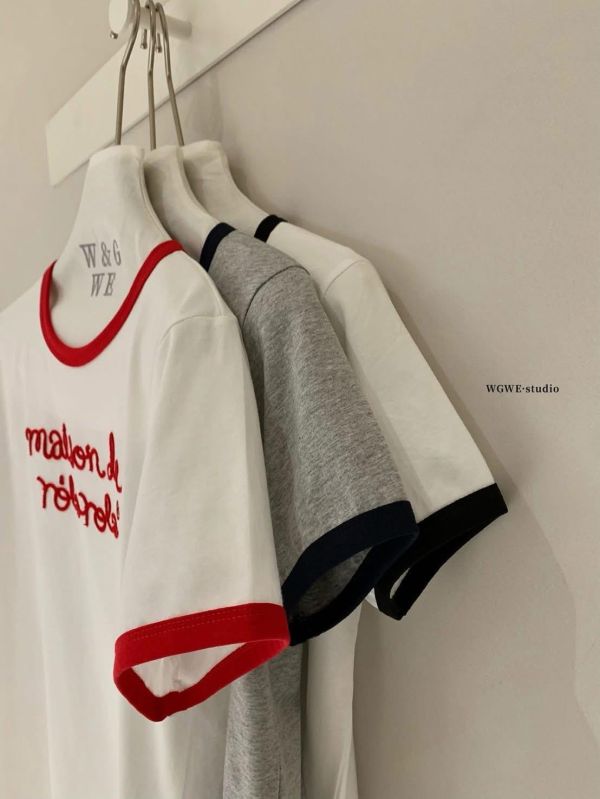 撞色草寫立體英文字母tee-3色 撞色草寫立體英文字母tee-3色