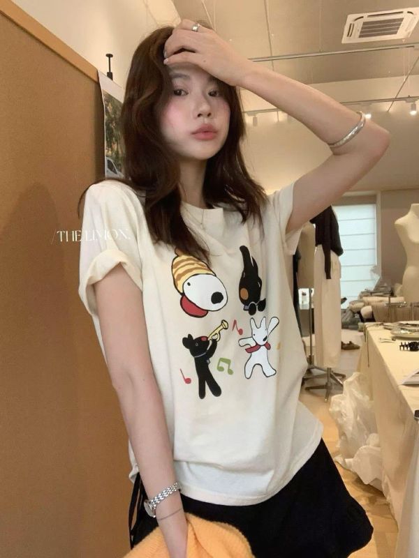 黑白音樂小狗印圖T-4色 黑白音樂小狗印圖T-4色