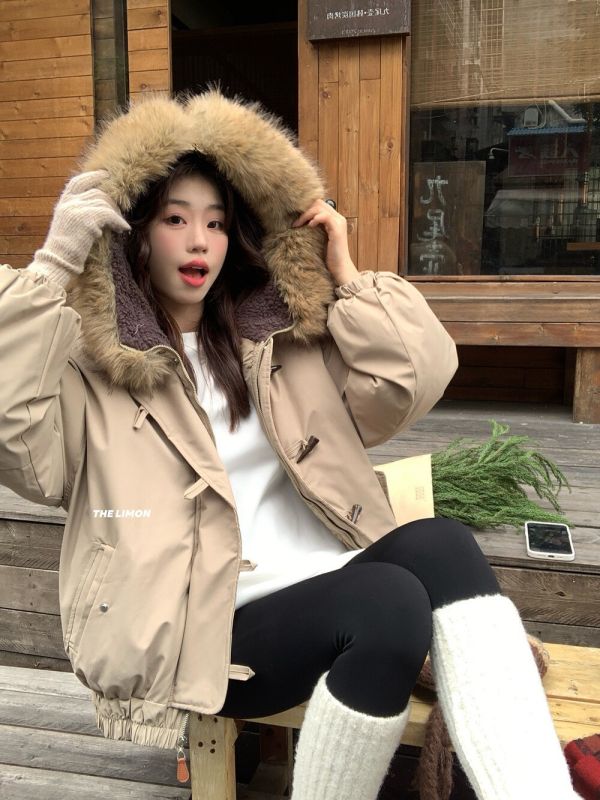 百搭寬鬆牛角扣連帽毛領派克外套 百搭寬鬆牛角扣連帽毛領派克外套