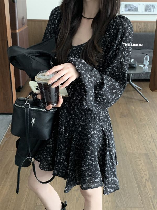 穿上巨好看 設計感碎花雪紡連身裙 穿上巨好看 設計感碎花雪紡連身裙