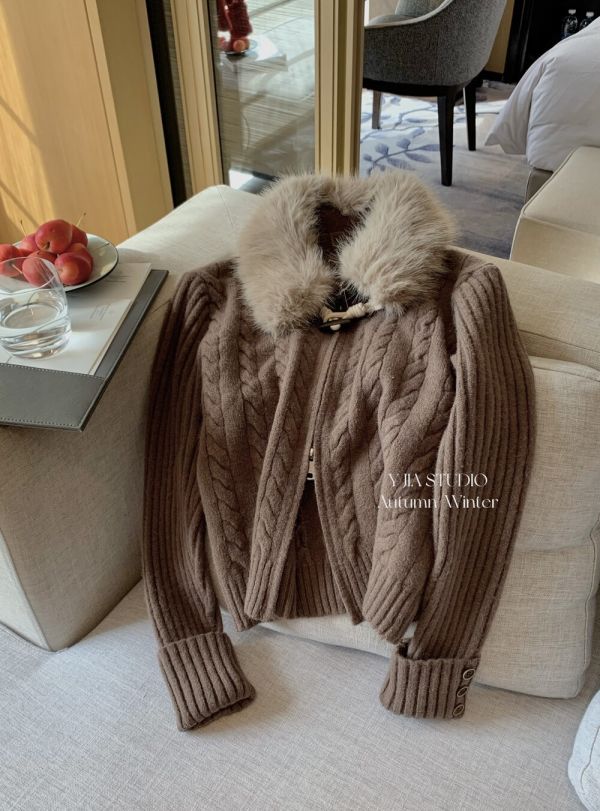 韓系氛圍感麻花雙拉鏈氣質毛衣外套（毛領可拆）-4色 韓系氛圍感麻花雙拉鏈氣質毛衣外套（毛領可拆）-4色