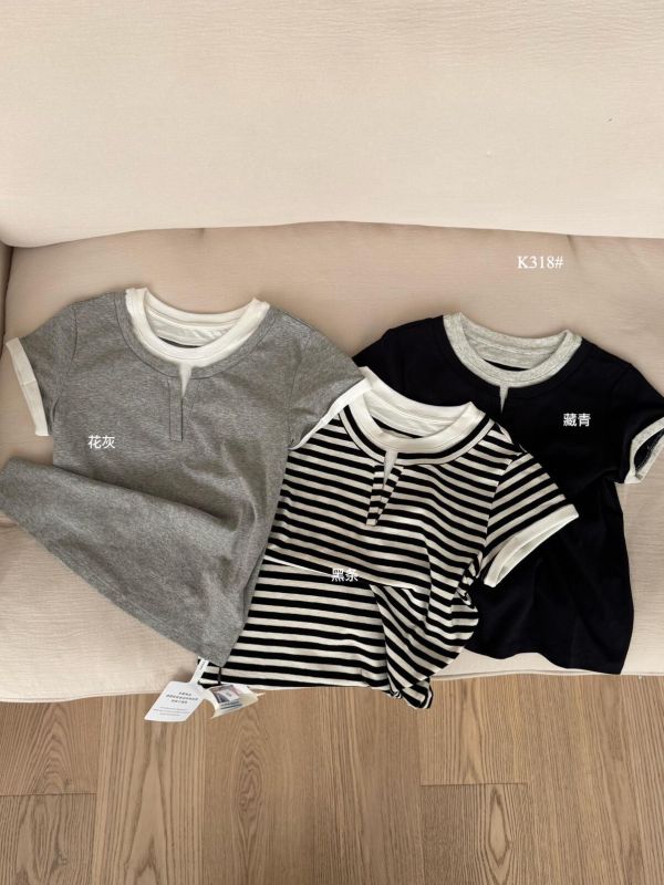 時尚修身撞色條紋正肩圓領上衣-3色 時尚修身撞色條紋正肩圓領上衣-3色