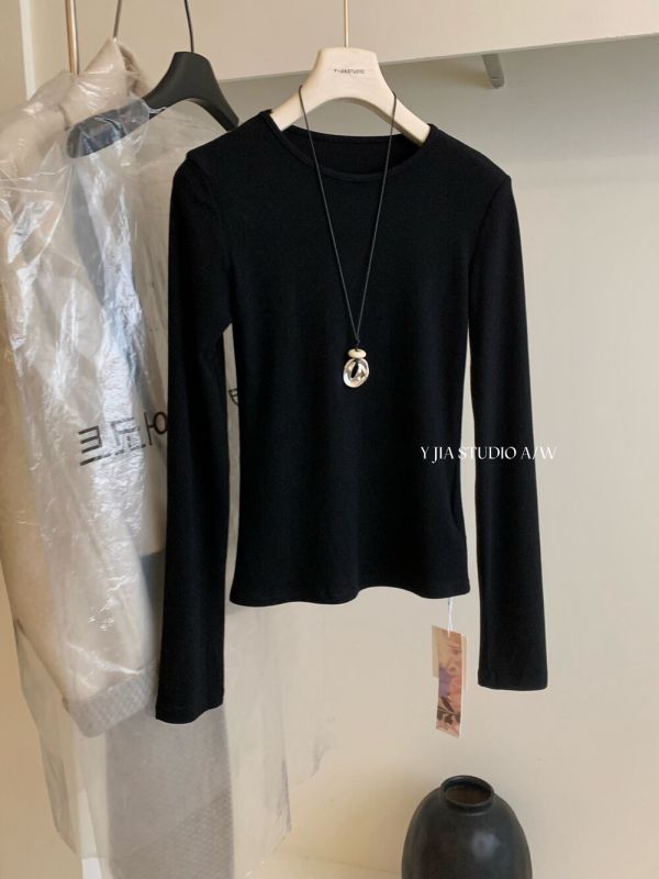 極簡風基礎款磨毛彈力修身打底上衣-6色 極簡風基礎款磨毛彈力修身打底上衣-6色