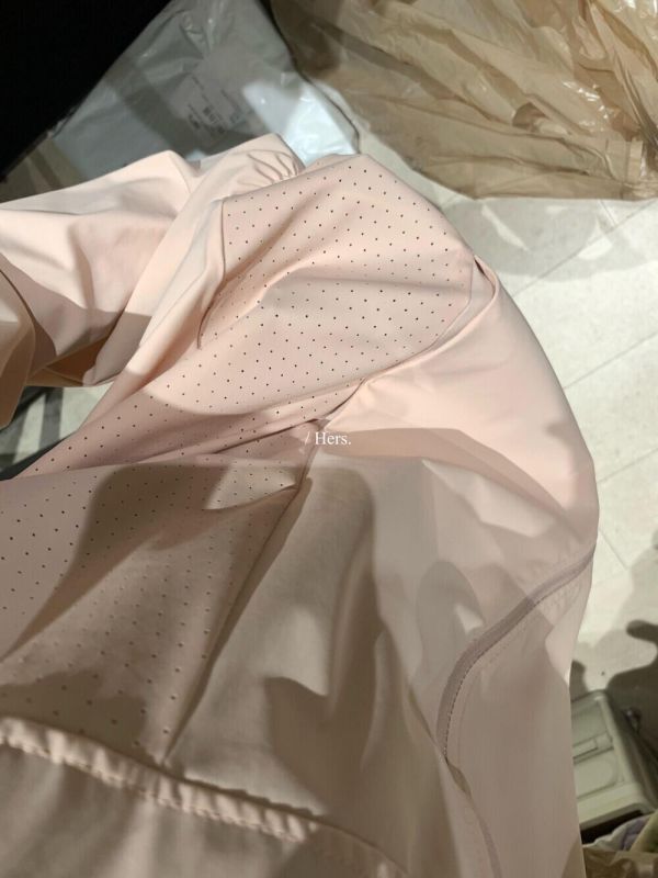 簡約風輕運動戶外連帽外套-4色 簡約風輕運動戶外連帽外套-4色