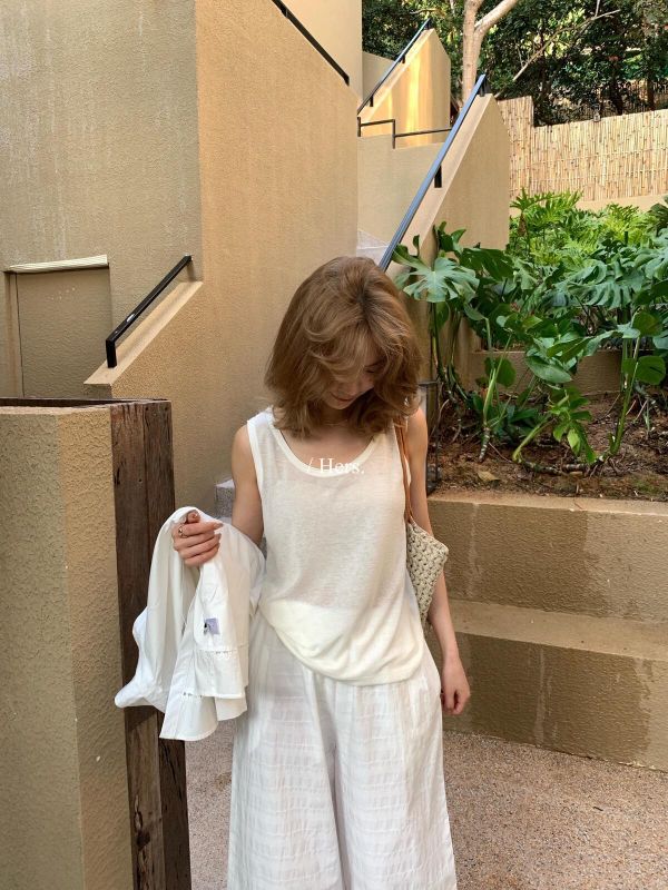 單穿疊穿都好看 透氣不勒舒適背心-12色 單穿疊穿都好看 透氣不勒舒適背心-12色