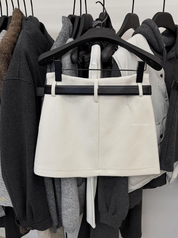 毛呢厚實直筒半身裙-3色 毛呢厚實直筒半身裙-3色