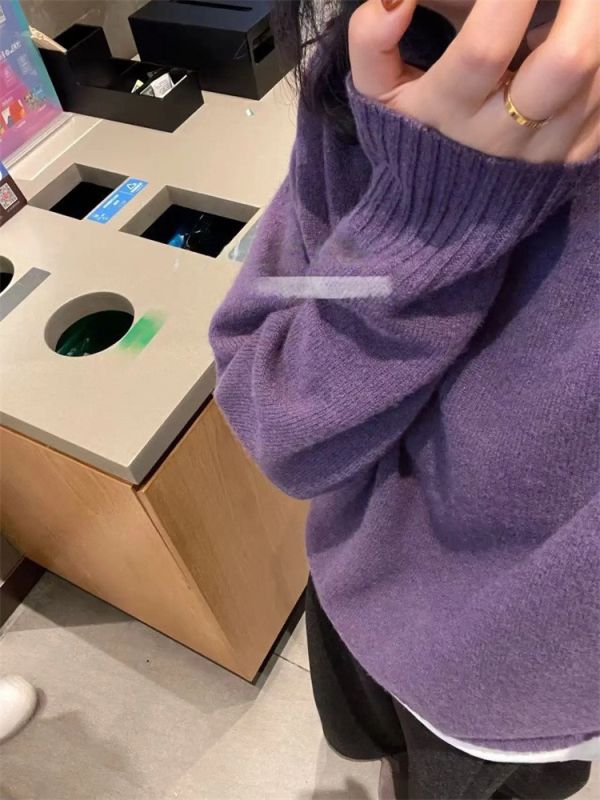 無縫一體純色羊毛保暖針織上衣-2色 無縫一體純色羊毛保暖針織上衣-2色