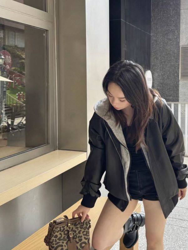 甜酷黑色假兩件高級感寬鬆pu皮外套 甜酷黑色假兩件高級感寬鬆pu皮外套