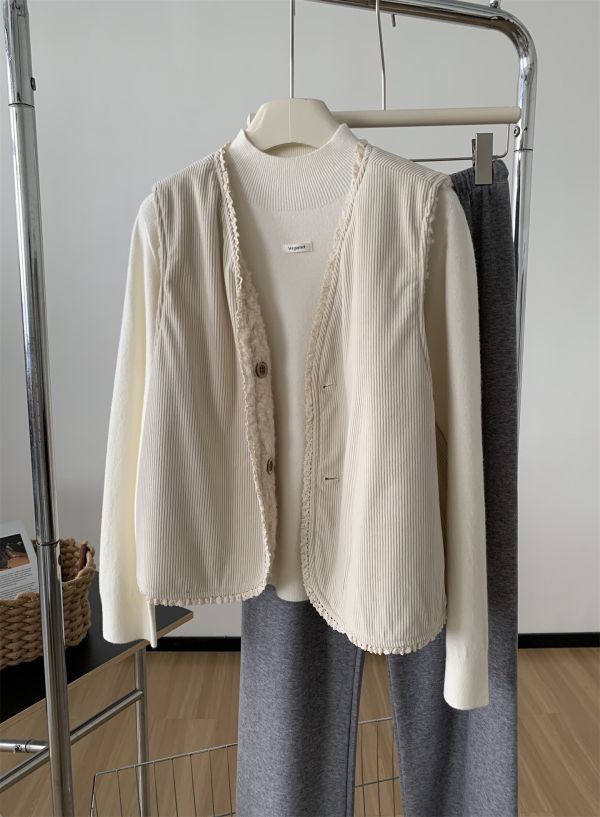 兩面穿溫柔復古花邊V領羊羔毛燈芯絨背心 兩面穿溫柔復古花邊V領羊羔毛燈芯絨背心