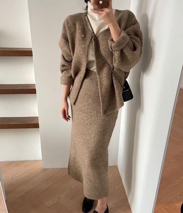 Korea 寬鬆毛呢外套＋高腰包臀裙子-3色 Korea 寬鬆毛呢外套＋高腰包臀裙子-3色