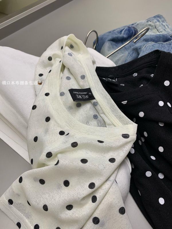 復古風波點彈力百搭修身上衣-2色 復古風波點彈力百搭修身上衣-2色