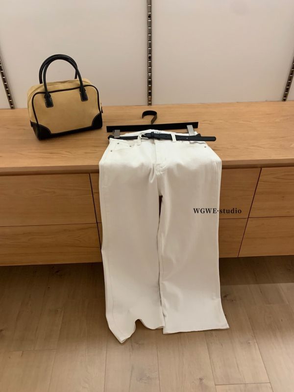 衣櫥一定要有一件好版型氣質白色牛仔 衣櫥一定要有一件好版型氣質白色牛仔
