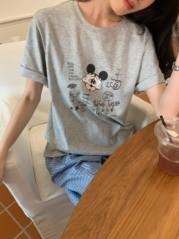 偷看米奇 超Q寬鬆休閒百搭T-3色 偷看米奇 超Q寬鬆休閒百搭T-3色