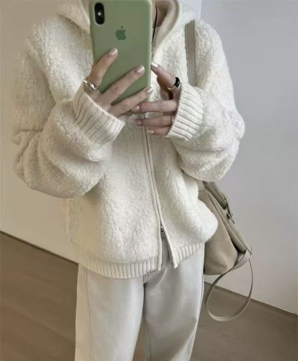 溫柔米白色羊毛圈圈紗連帽鬆弛感針織外套 溫柔米白色羊毛圈圈紗連帽鬆弛感針織外套