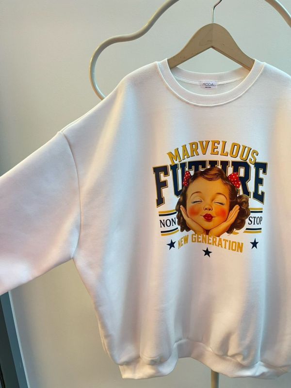 Korea 復古女孩印花休閒T恤-3色 Korea 復古女孩印花休閒T恤-3色