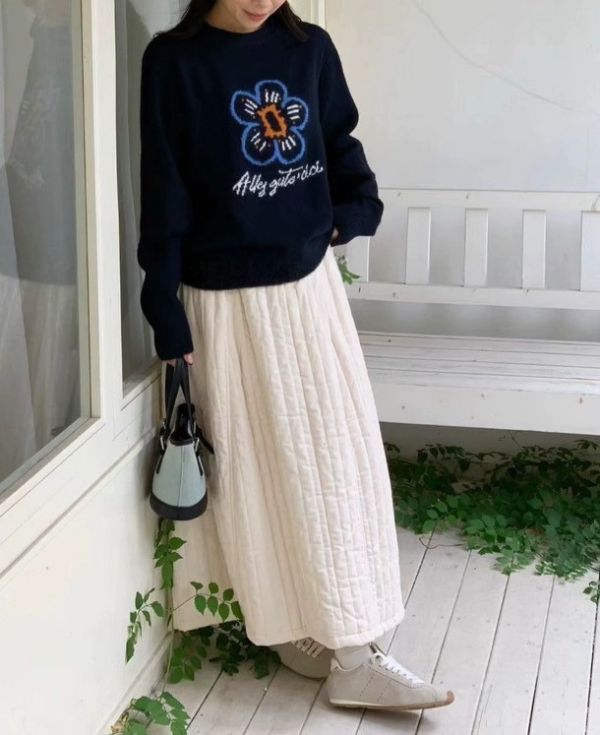 Korea 可愛小花毛衣-3色 Korea 可愛小花毛衣-3色