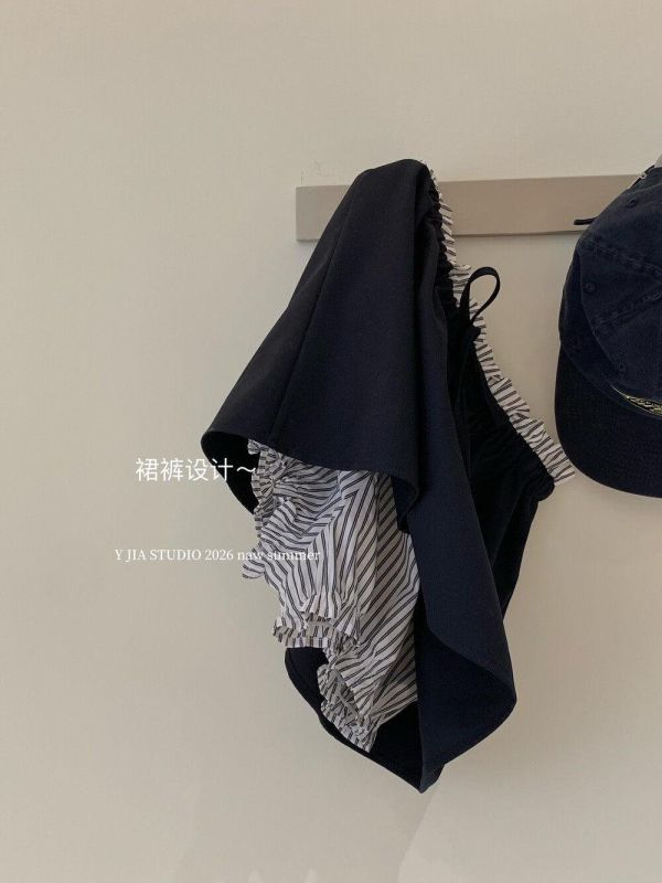 韓系學院風polo領短袖T恤+高腰a字短裙 韓系學院風polo領短袖T恤+高腰a字短裙