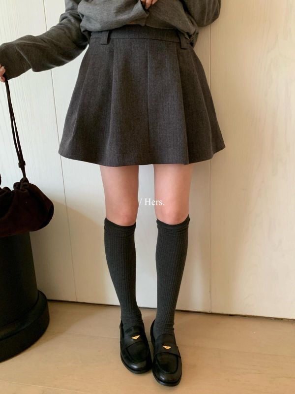 復古風氣質百搭壓摺短款半身裙-2色 復古風氣質百搭壓摺短款半身裙-2色