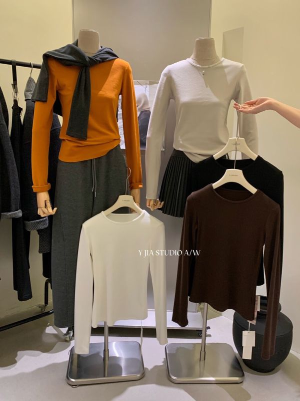 極簡風基礎款磨毛彈力修身打底上衣-6色 極簡風基礎款磨毛彈力修身打底上衣-6色