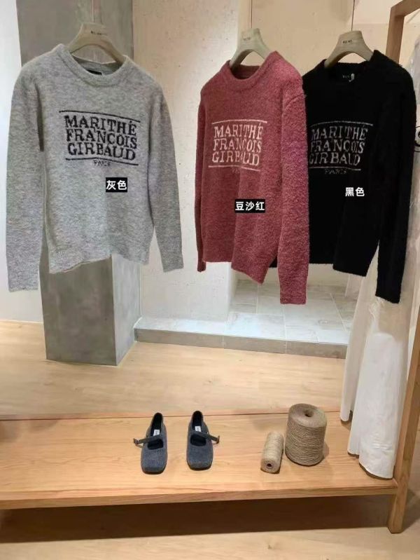 英文字母15%羊毛針織上衣-3色 英文字母15%羊毛針織上衣-3色